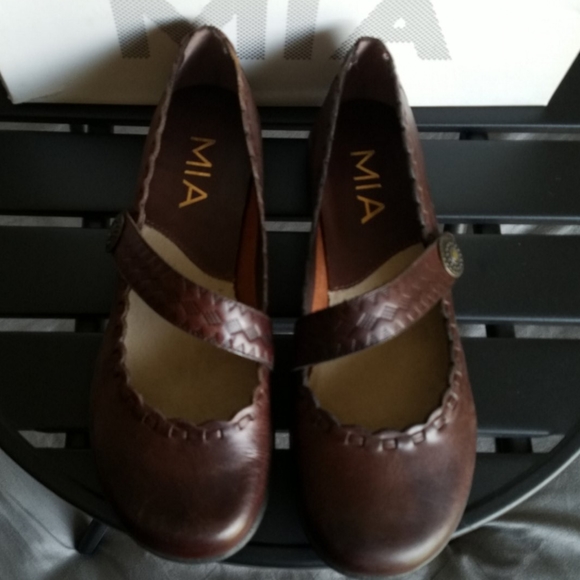 MIA slip on shoes size 6 - Picture 3 of 8